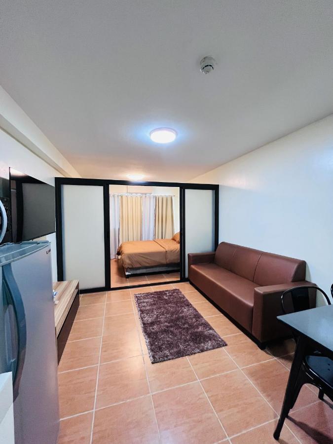 1 Bedroom Unit With Wifi And Netflix At One Oasis Cagayan de Oro